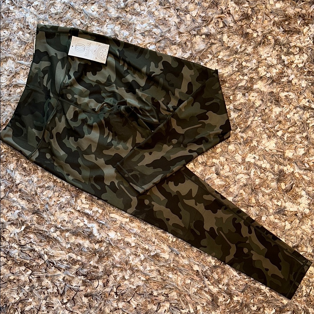 Camouflage Leggings Stretch 27” Inseam